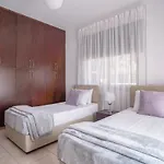 Eframia Dyo By Prestige Bookings