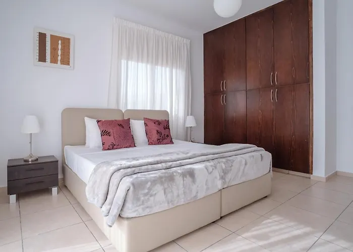 Eframia Dyo By Prestige Bookings *