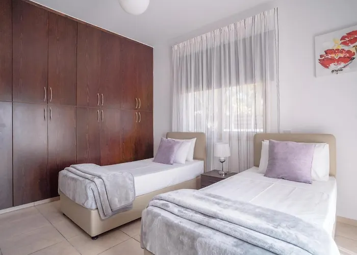 Eframia Dyo By Prestige Bookings