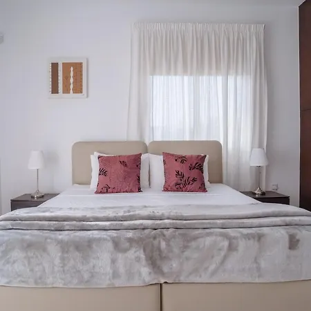 Eframia Dyo By Prestige Bookings Villa