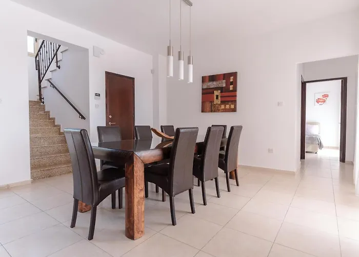 Villa Eframia Dyo By Prestige Bookings